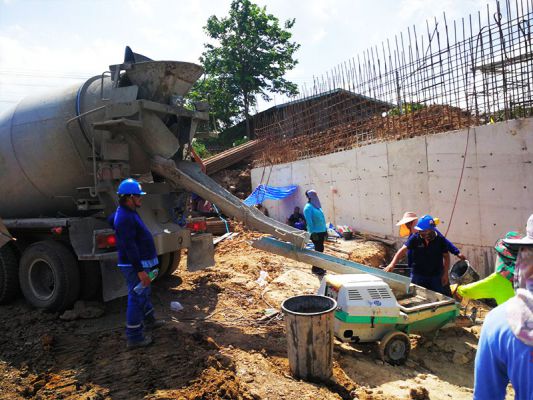 งานเกร้าท์ซีเมนต์มวลเบา ปิดอุดโพรงใต้โครงสร้างคอนกรีต